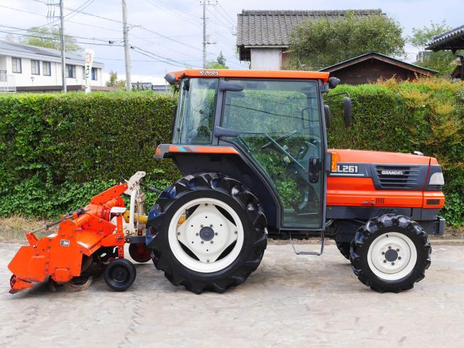 トラクター クボタ GRANDEL GL261 写真３