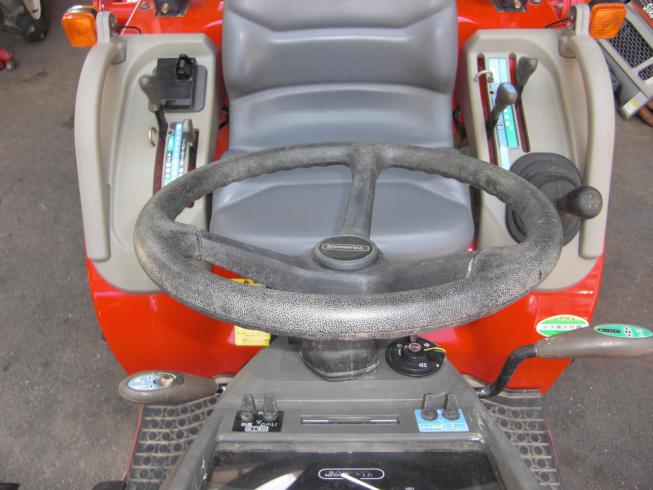 トラクター AF120VPUS4 写真２