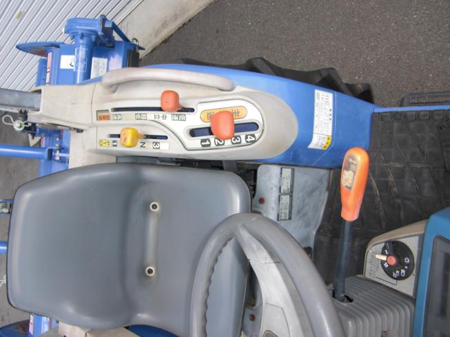 トラクター TH233-BA15D 写真４