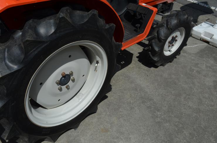 トラクター GB180BMARF1 写真５