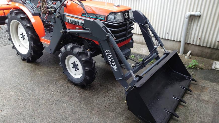 トラクター GB180 写真２