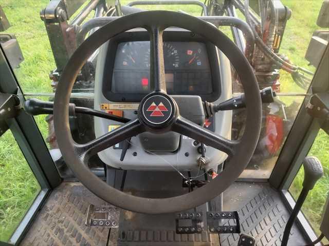 トラクター MF4255 写真６