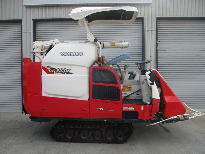 コンバイン GC323V 写真３