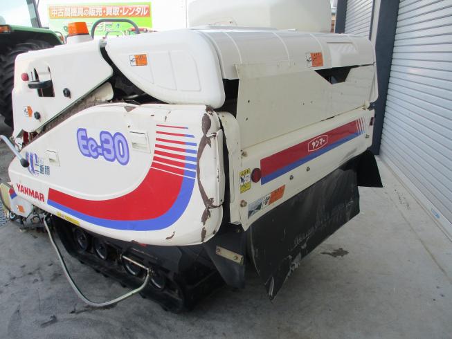 コンバイン Ee30 写真４