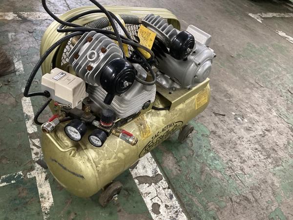 エアーコンプレッサー JAC-40TMX 写真２