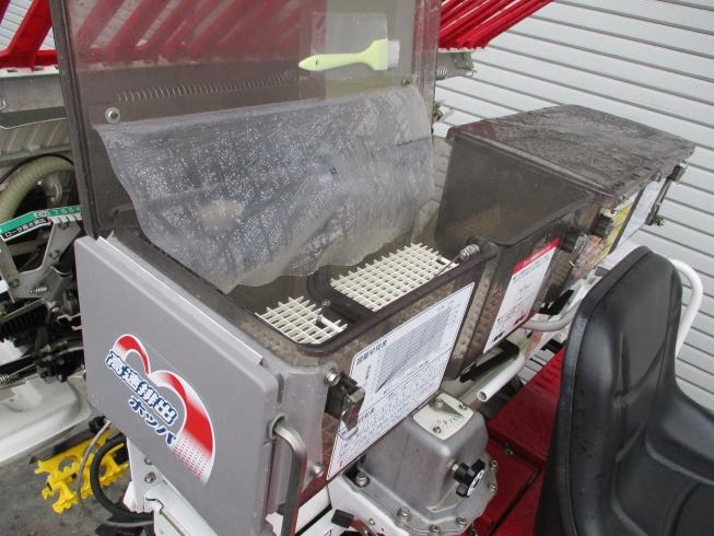 田植機 YR4J 写真６