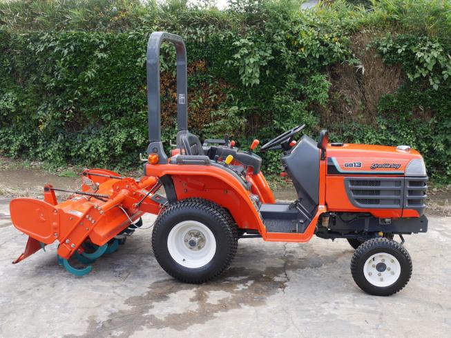 トラクター GB13 写真２