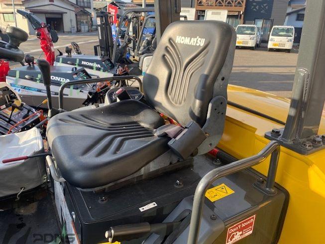 ホイールローダー WA30-6E０ 写真３