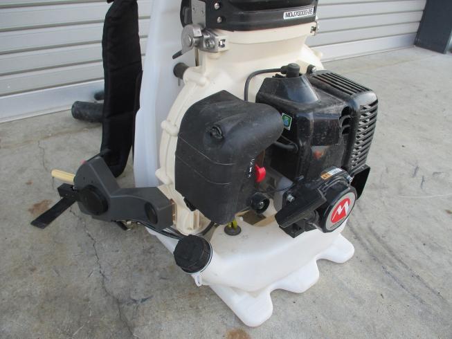 背負動力散布機 MDJ7000G 写真９