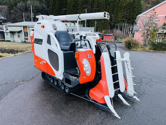 コンバイン ARN219-GDXW 写真２