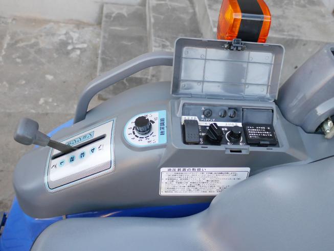 トラクター TH20B 写真８