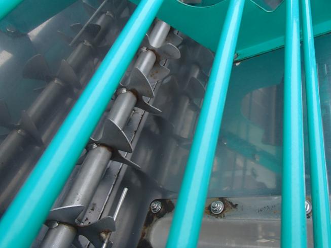 施肥機 LS1608-A 写真６