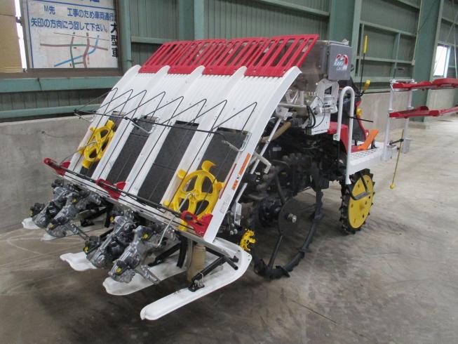 田植機 YR4J 写真５