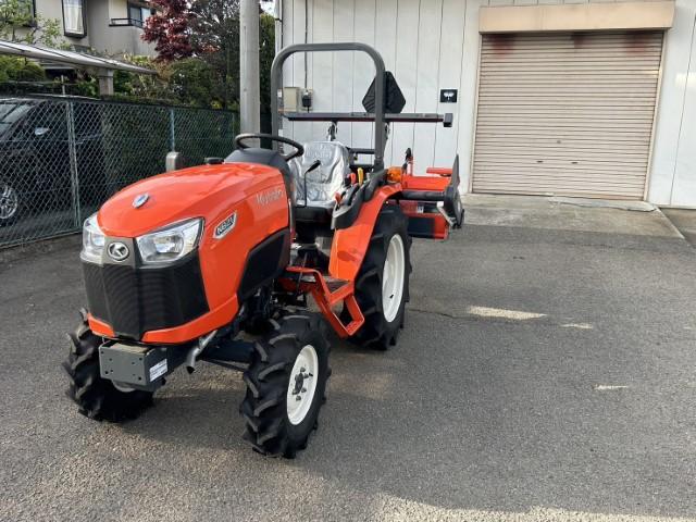トラクター NB21SPMARF14 写真２