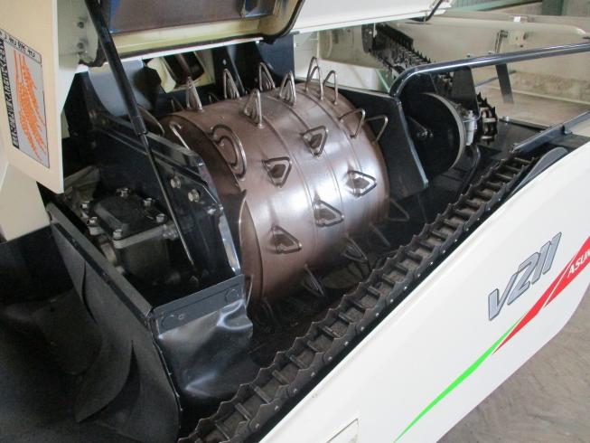 コンバイン V211 写真９