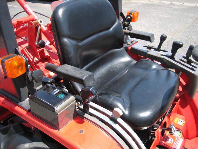 トラクター KE-60ABPUS4 写真７