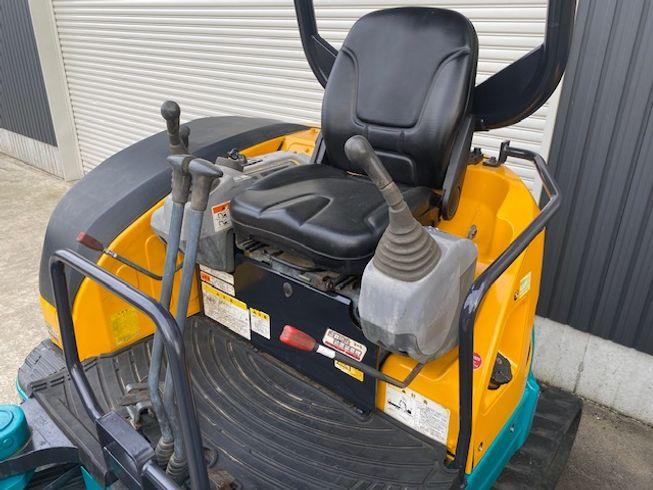 バックホー U-30-5 写真３