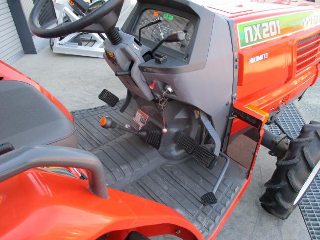 トラクター NX201 写真７