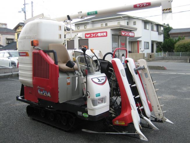 コンバイン EE214G JFS 写真４