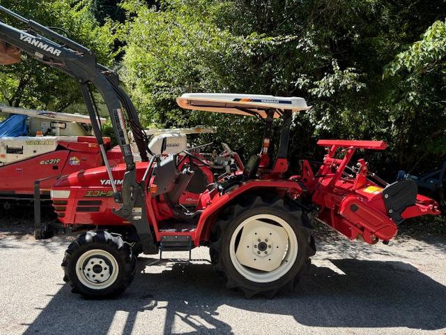 トラクター AF326　フロントローダー 写真３