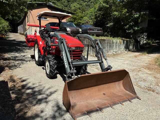トラクター AF326　フロントローダー 写真２