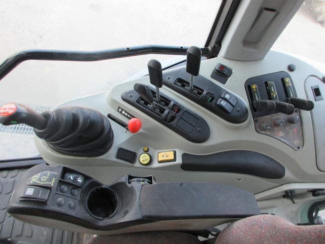 トラクター T7085-HXCY11 写真６