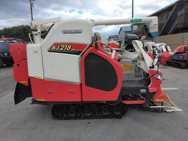 コンバイン AJ218 写真２
