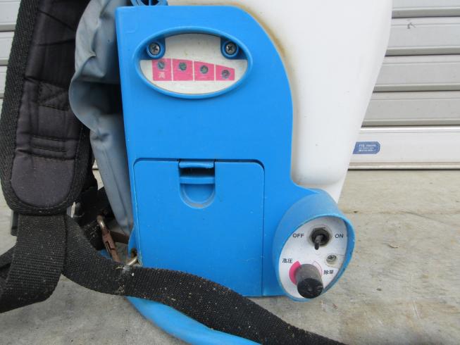 背負動力噴霧機 MSB1100Li 写真６