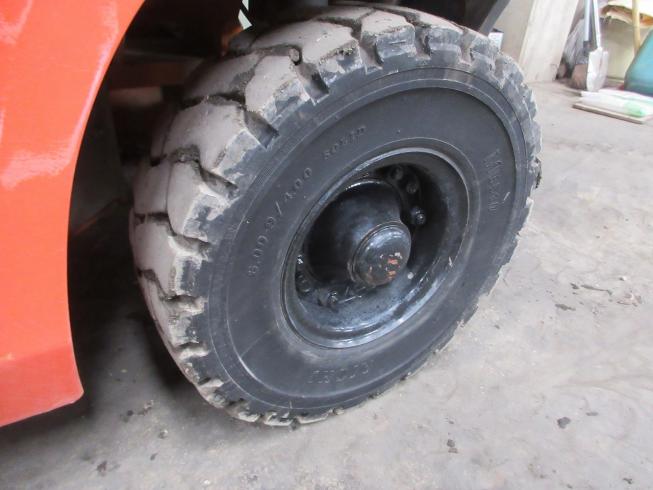 フォークリフト 8FDL20 写真９