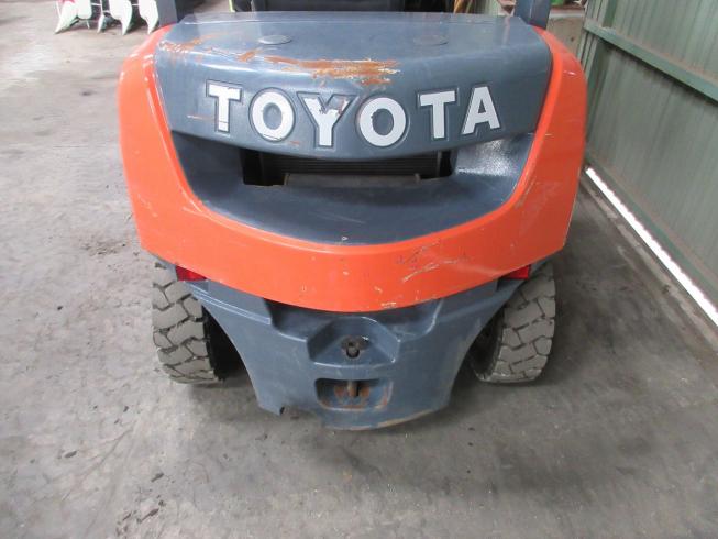 フォークリフト 8FDL20 写真５