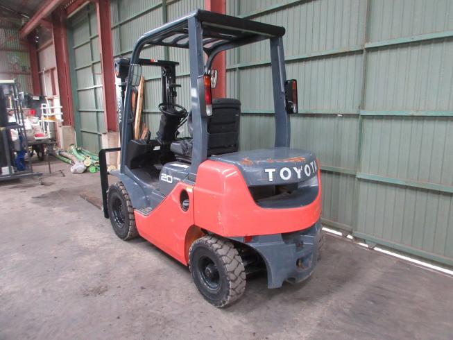 フォークリフト 8FDL20 写真４