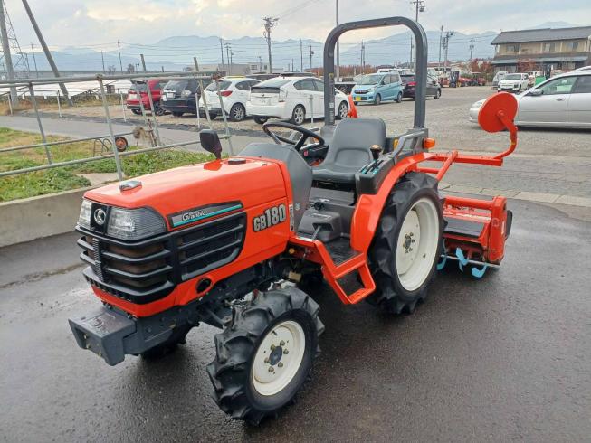 トラクター GB180 写真２