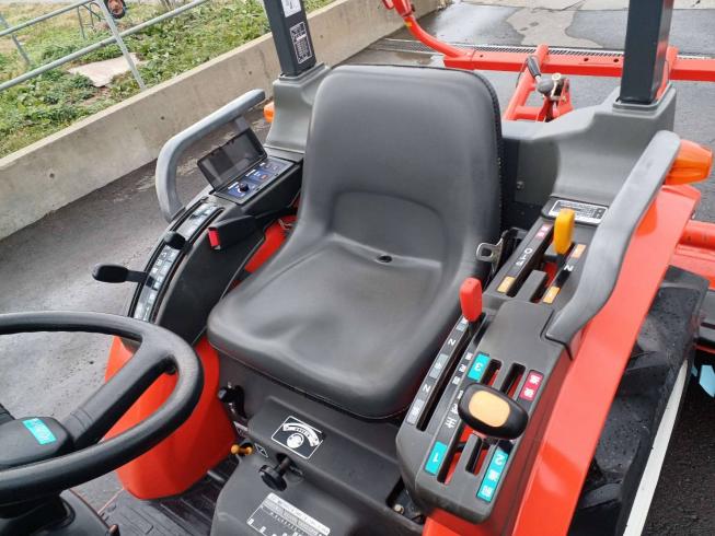 トラクター GB180 写真６