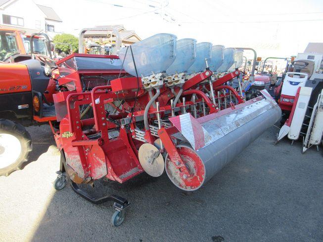 サーフロータリー＋搭載型シーダー TBM2400E+UF-H10T 写真２