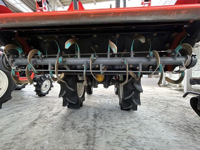 トラクター NB21SPMA RF4 写真８