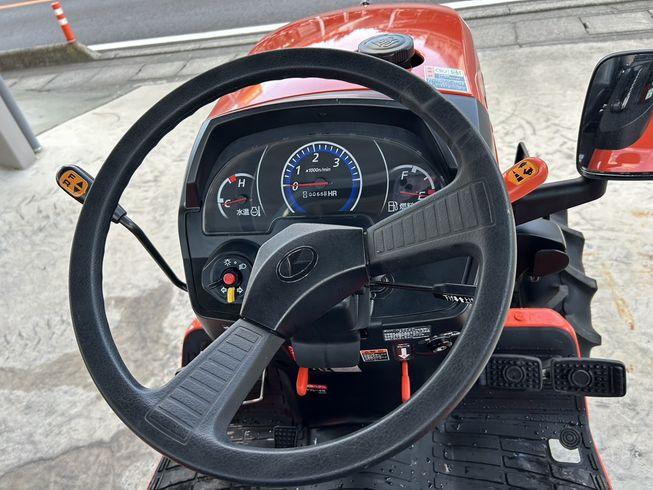 トラクター NB21SPMA RF4 写真５