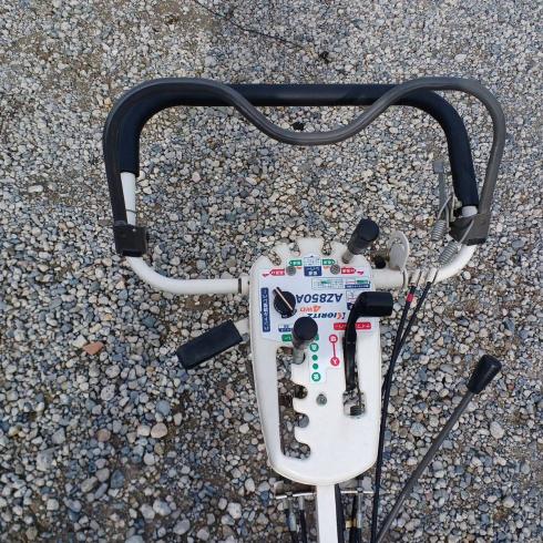 草刈機 AZ850A 写真５