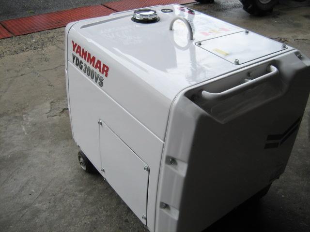 発電機 YDG300VS-6E-W 写真５