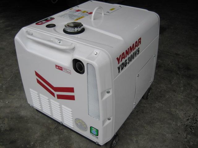 発電機 YDG300VS-6E-W 写真４