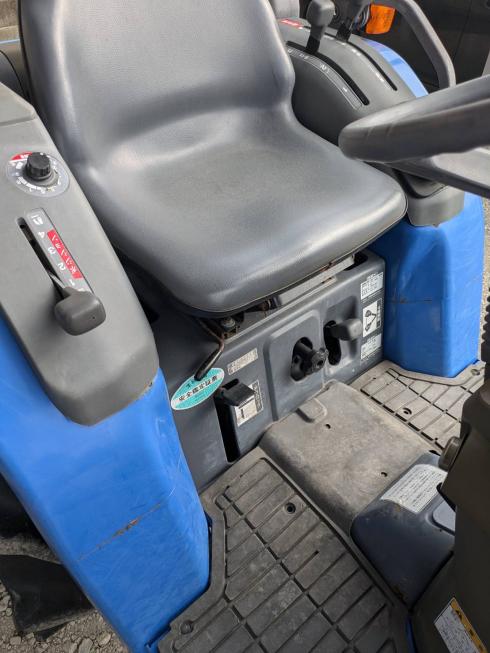 トラクター TF223 写真４