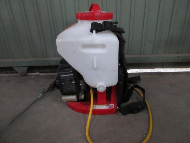 背負式動力噴霧器  ES-10C 写真４