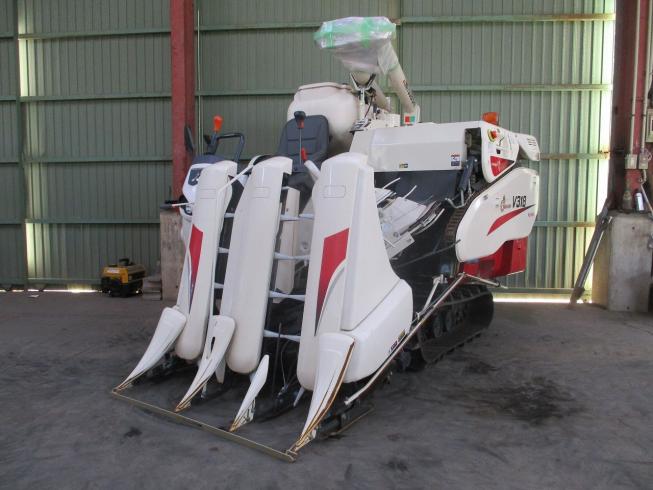 コンバイン V318 写真２