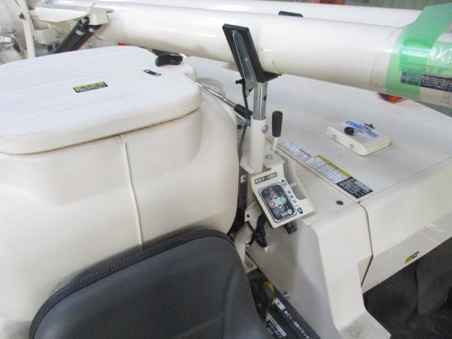 コンバイン V318 写真８