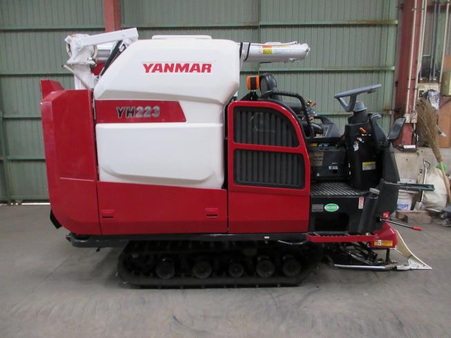 コンバイン YH223 写真３