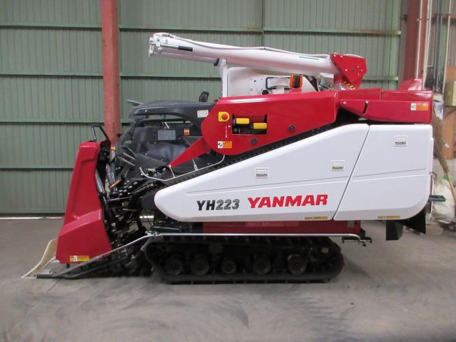 コンバイン YH223 写真４