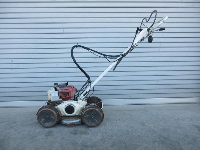 自走斜面草刈機 AZ300A 写真４