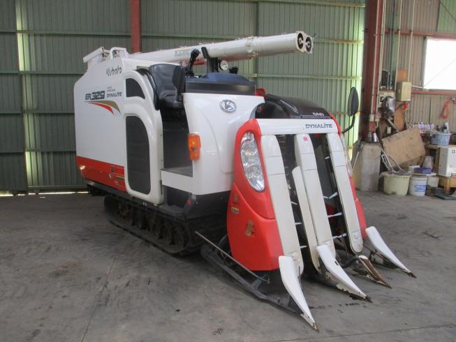 コンバイン  ER329-HDW 写真２