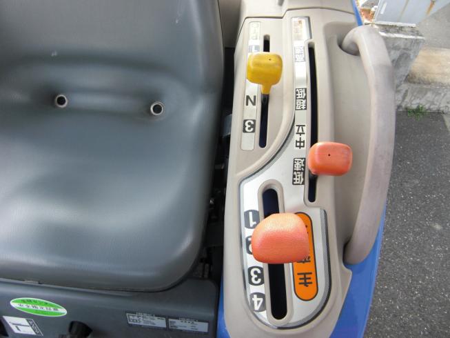 トラクター TH173-QA13VD　小型フル装備 ！　　　　　　　　　　　　 写真４