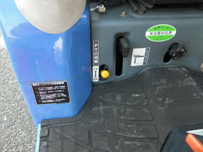 トラクター TH173-QA13VD　小型フル装備 ！　　　　　　　　　　　　 写真５