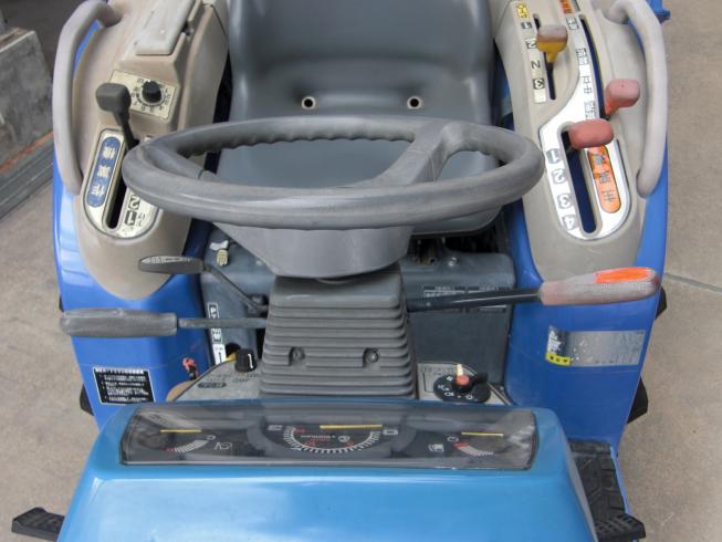 トラクター TH213-BA4V 写真３